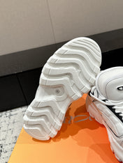SNEAKER IN WHITE CALFSKIN AND BREATHABLE MESH 175310
