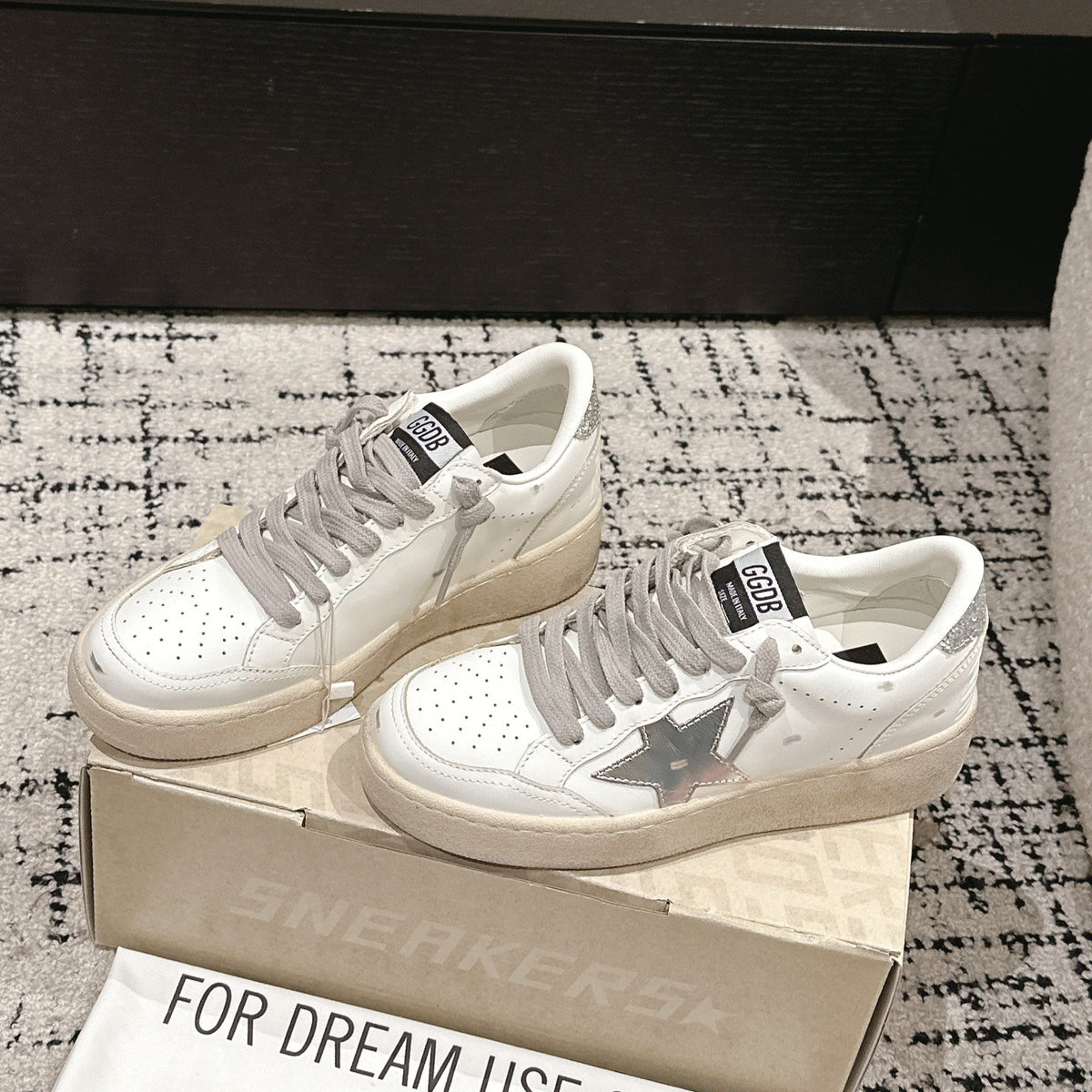 BALL STAR 2 SNEAKERS IN WHITE CALFSKIN SILVER STAR AND GLITTER HEEL TAB