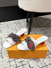LV CHERRY HIGH HEELS 25S IN WHITE CALFSKIN WITH BOW STYLE 15