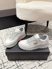 PRADA 25S MEN SNEAKERS LOGO IN WHITE AND LIGHT GRAY NUBUCK AND CANVAS
