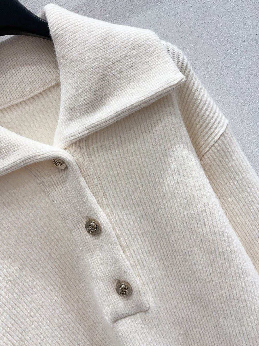 GUCCI SWEATER STYLE 25