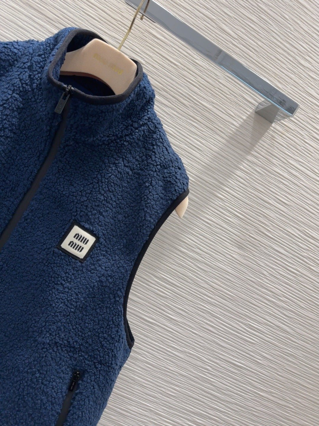 MIUMIU VEST STYLE 799