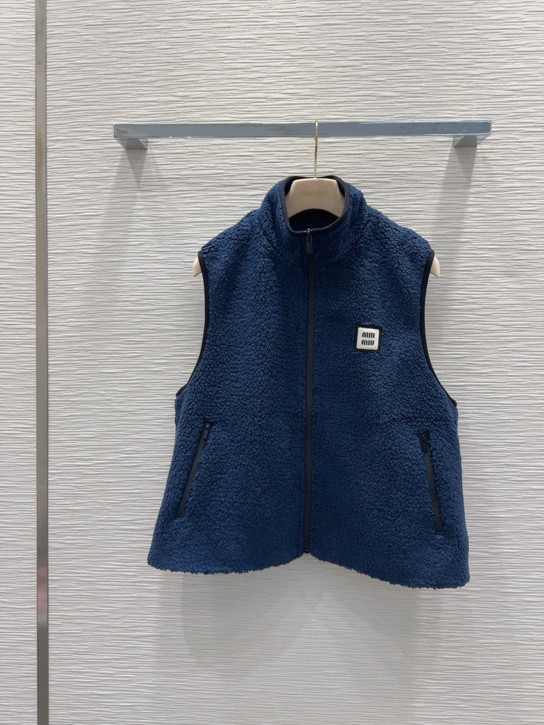 MIUMIU VEST STYLE 799