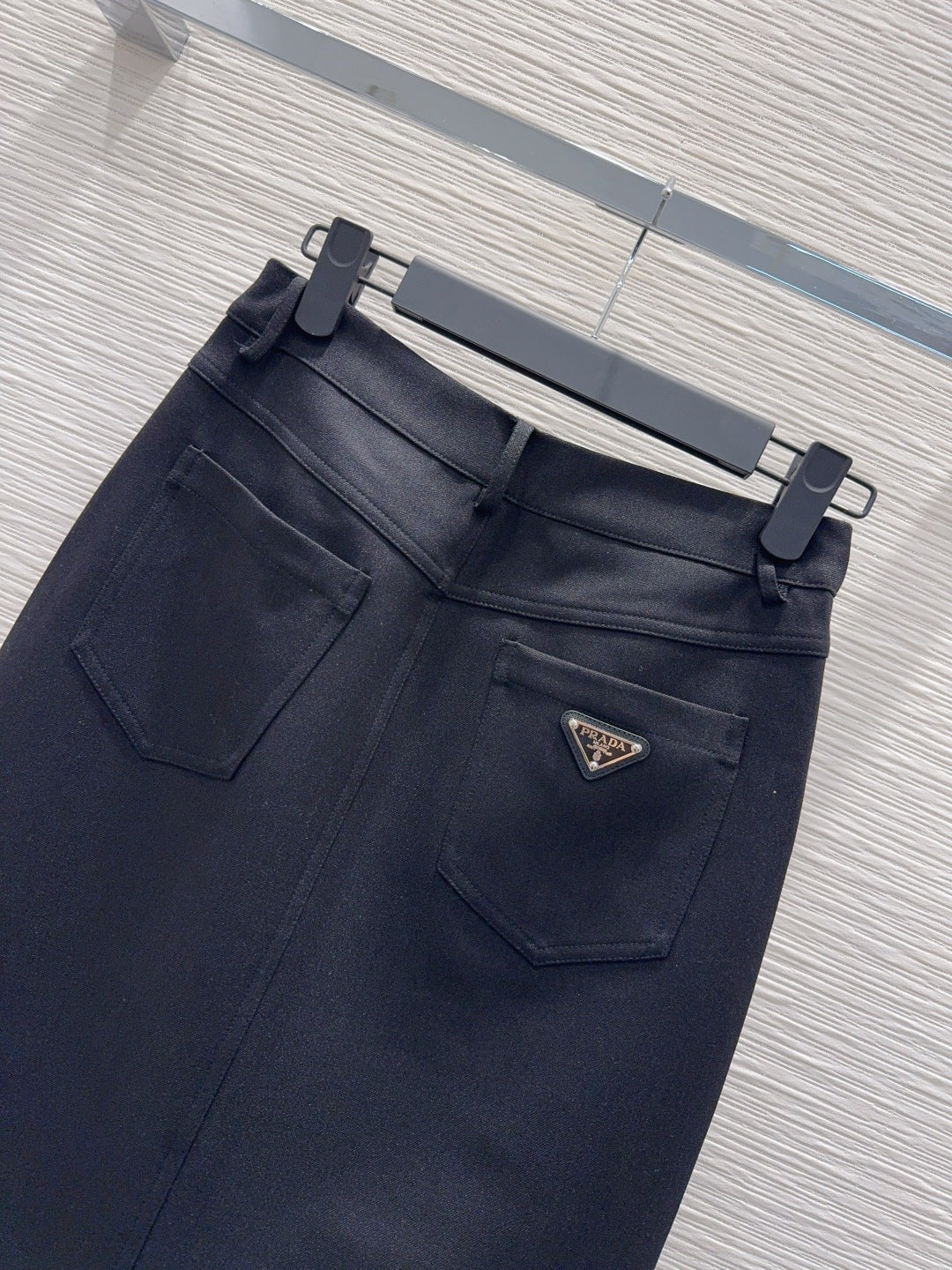 PRADA 26S MIDI SKIRT 635