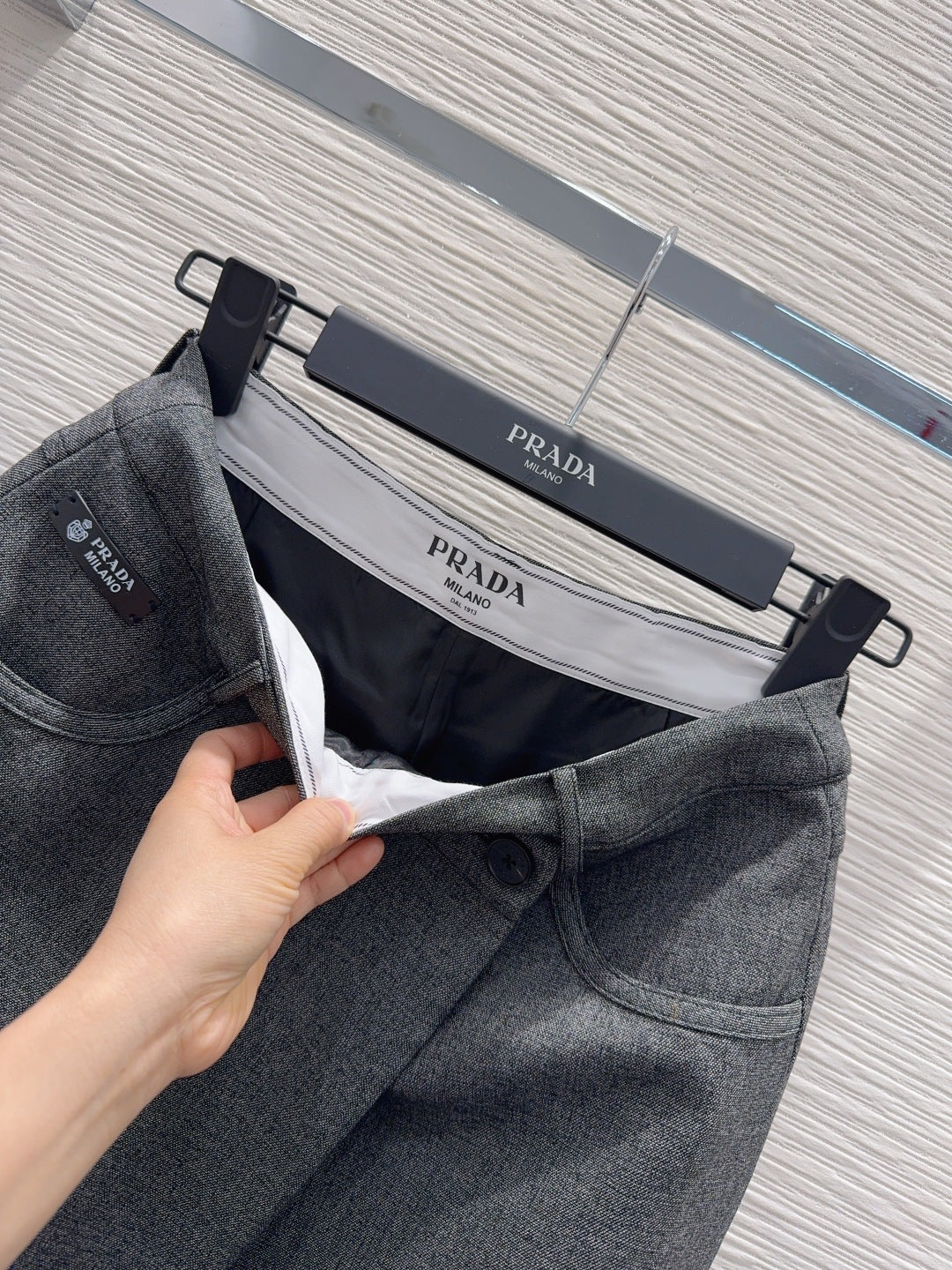 PRADA 26S MIDI SKIRT 634