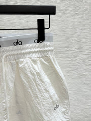 ALO STRAIGHT-LEG PANTS STYLE 84