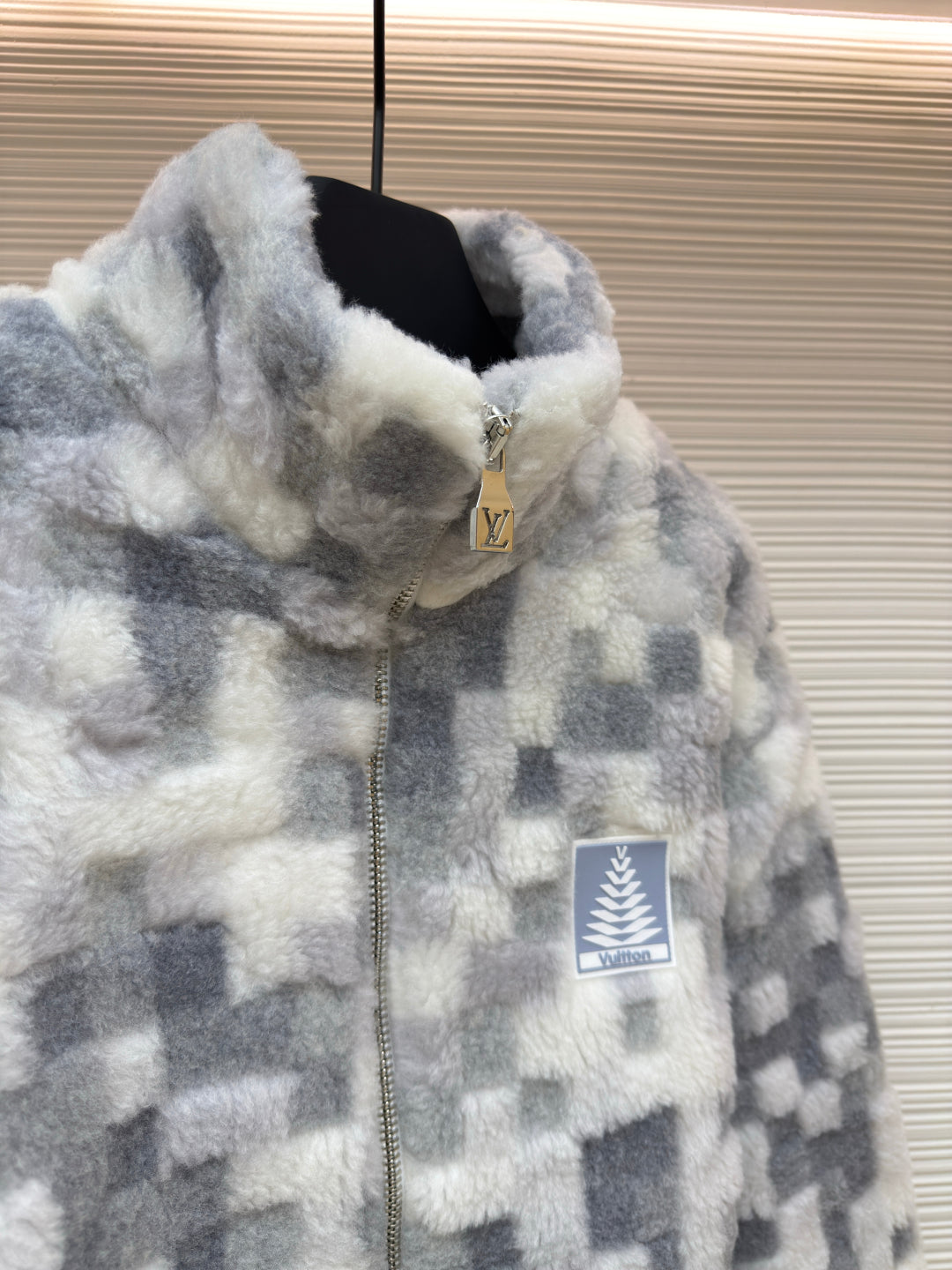 LV 25S CASHMERE COAT 589440