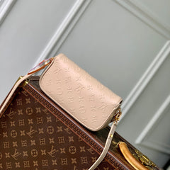 WALLET ON CHAIN IVY 23 IN BEIGE MONOGRAM REVERSE CANVAS EMBOSSED LOGO