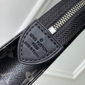 RIO TOILET POUCH 25 IN BLACK CANVAS MONOGRAM SILVER LOCK