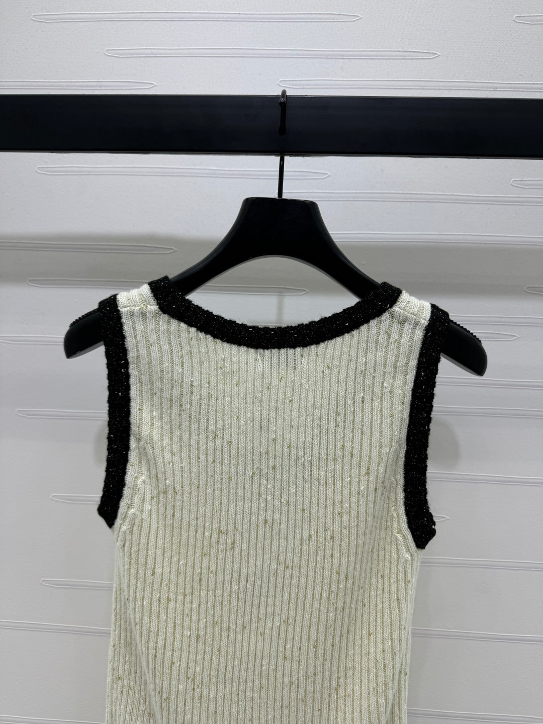 CHANEL ROUND-NECK SEQUIN KNIT VEST 274864