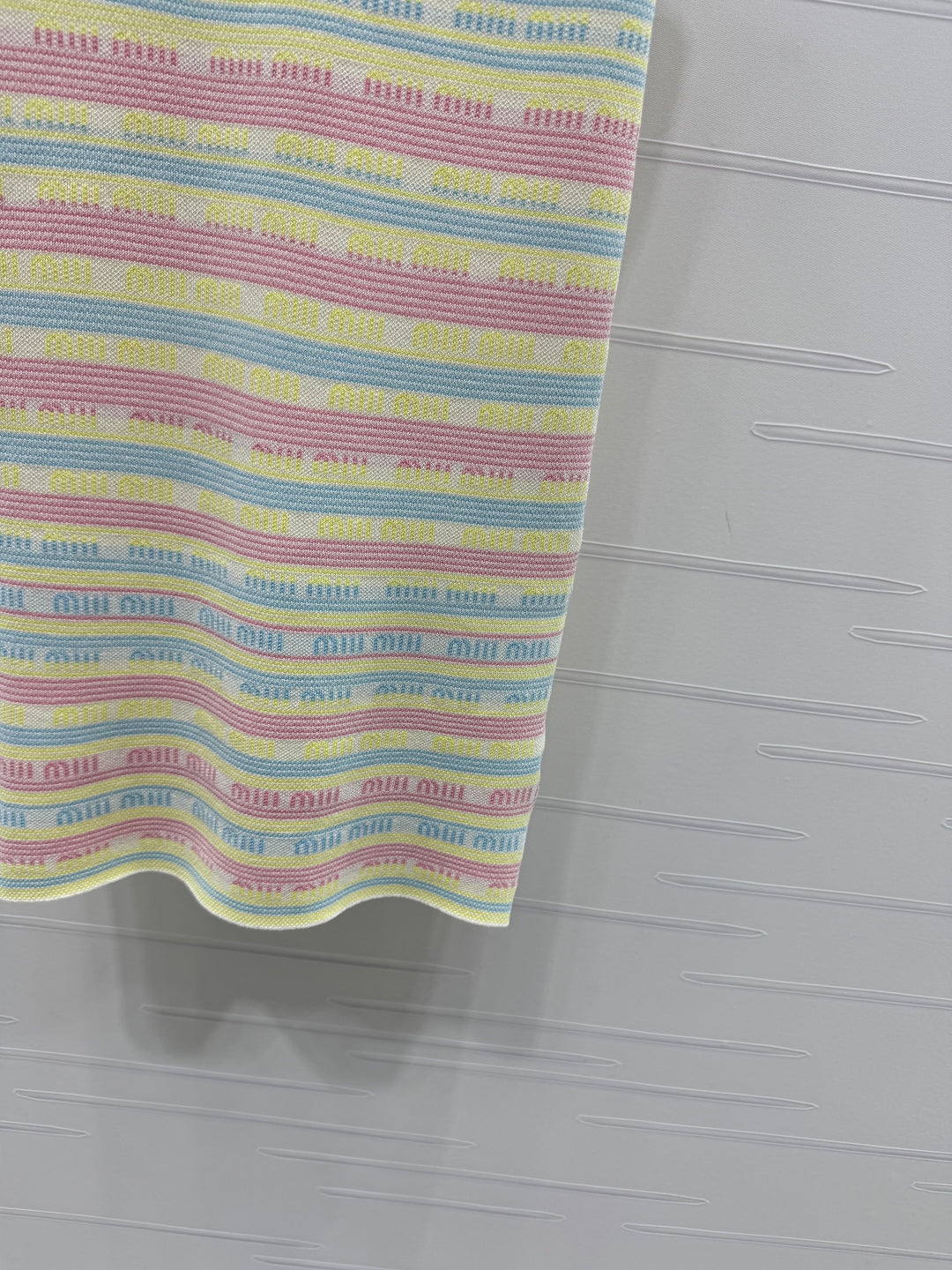 MIUMIU SLEEVELESS DRESS WITH COLLAR 274939