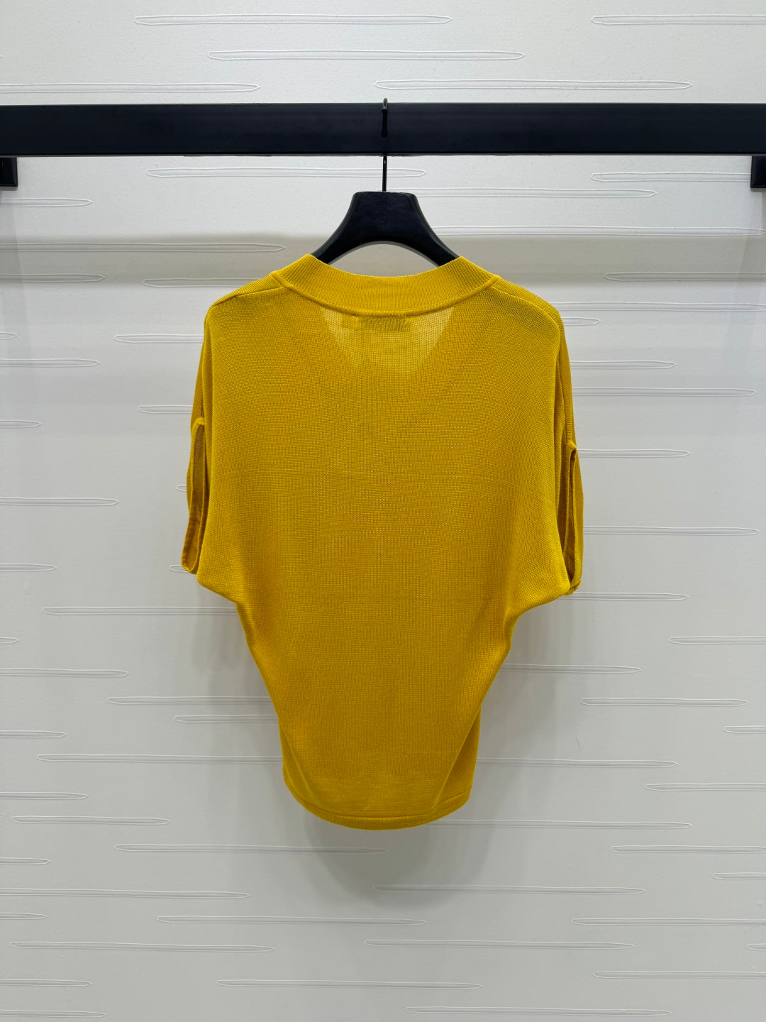 DIOR V-NECK KNITTED SHORT-SLEEVE T-SHIRT YELLOW 274935