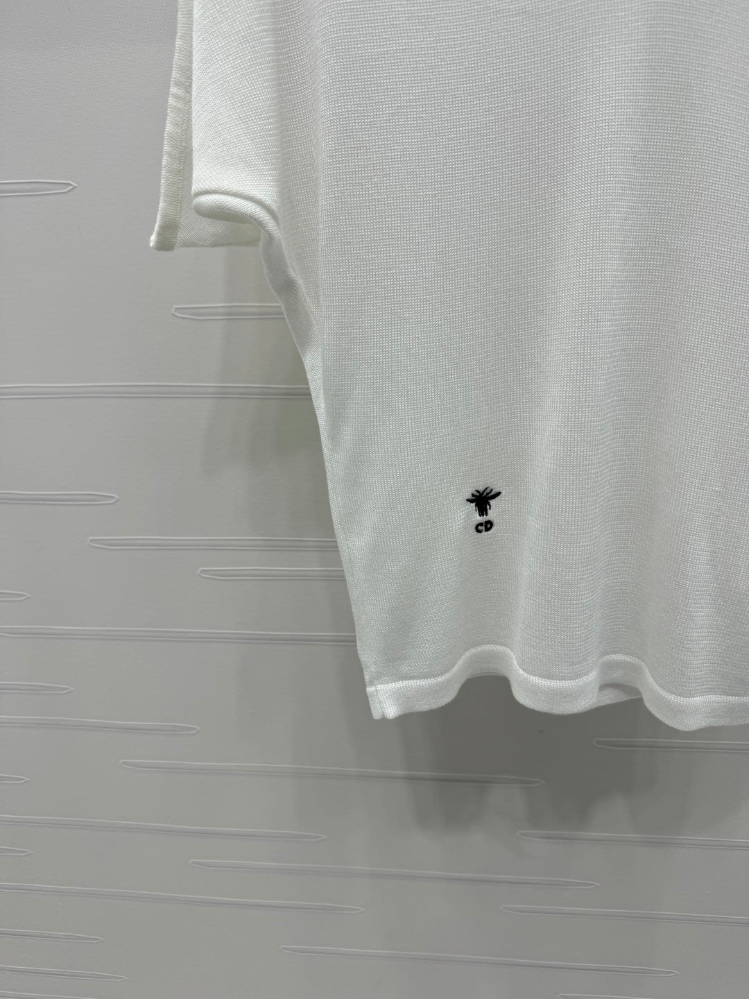 DIOR V-NECK KNITTED SHORT-SLEEVE T-SHIRT WHITE 274934