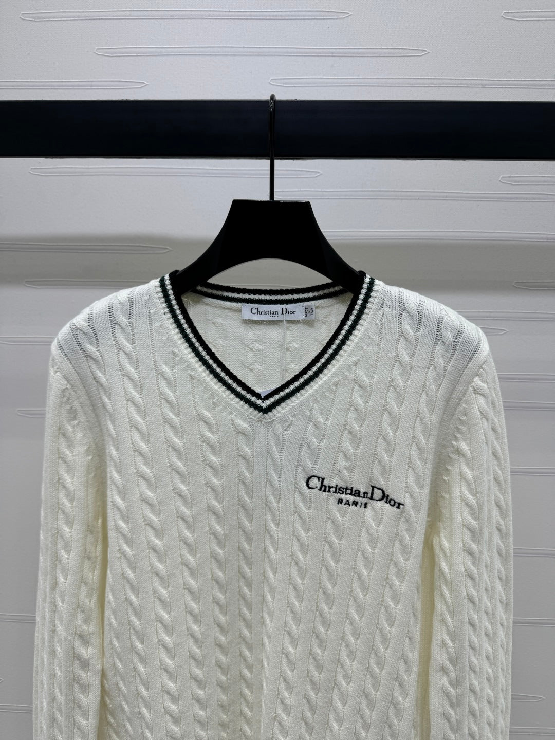 DIOR V-NECK PULLOVER SWEATER 274926