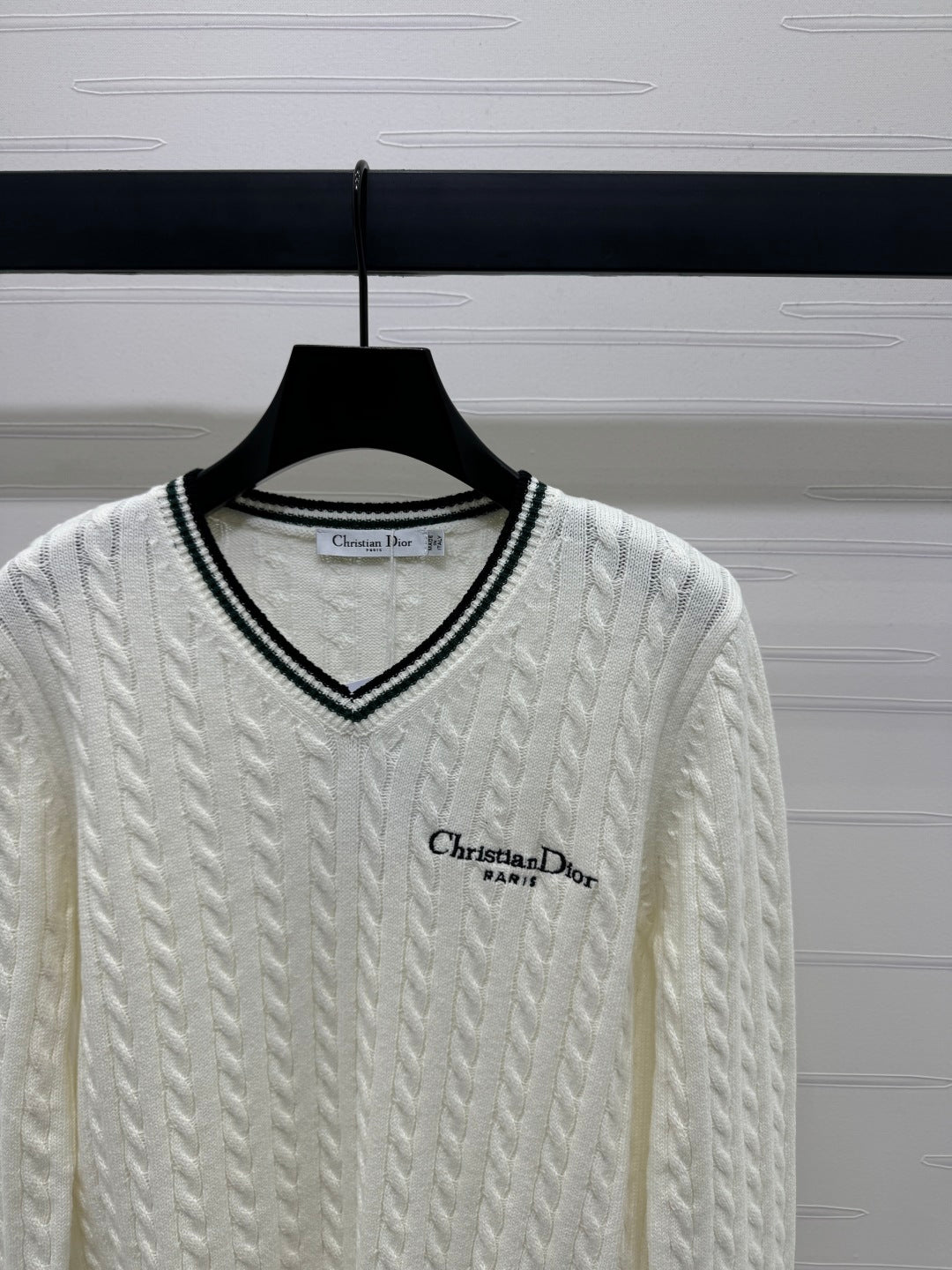 DIOR V-NECK PULLOVER SWEATER 274926