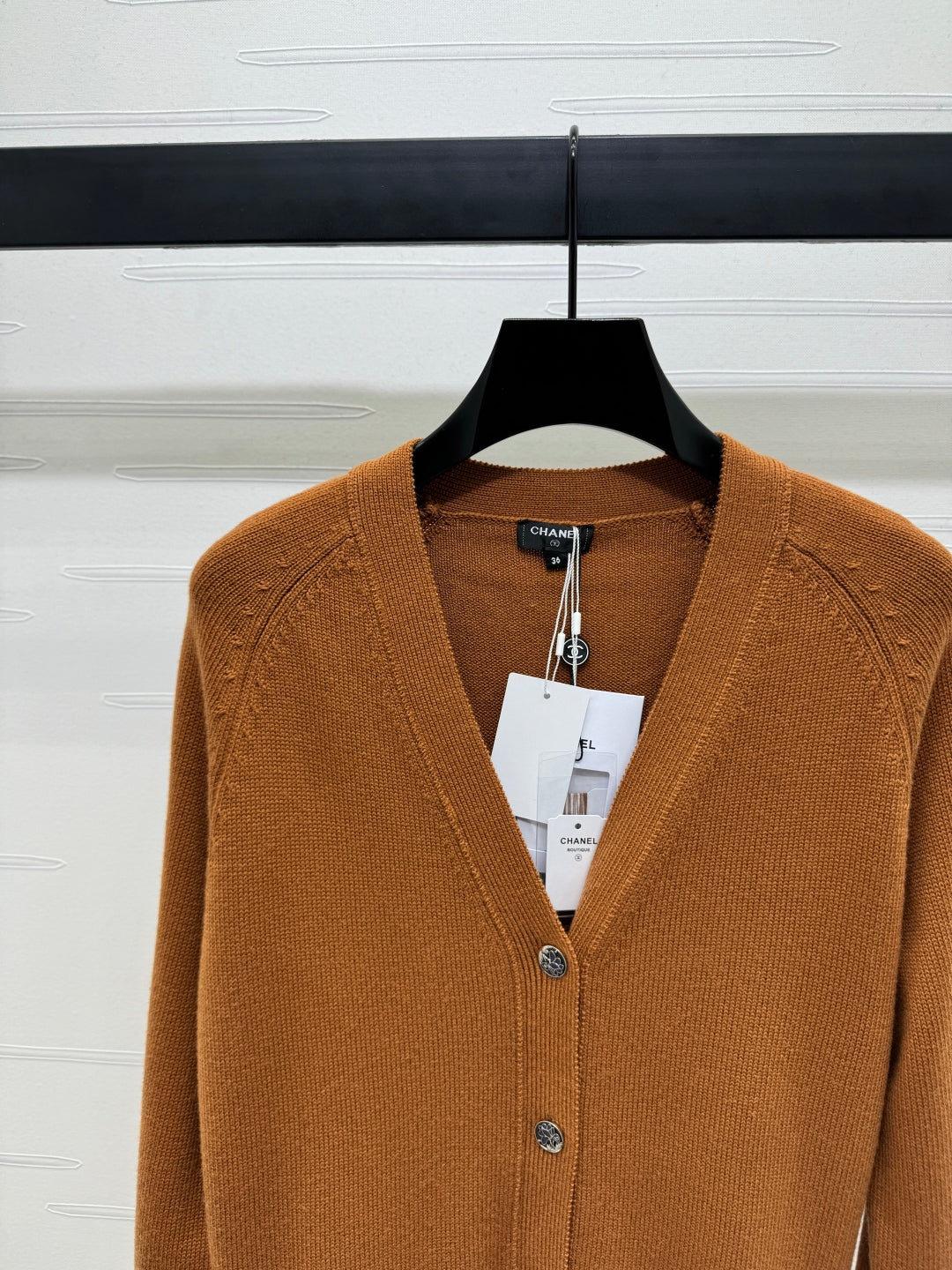 CHANEL HEAVY KNIT CARDIGAN WITH EMBELLISHED FLORAL DETAILS 274877