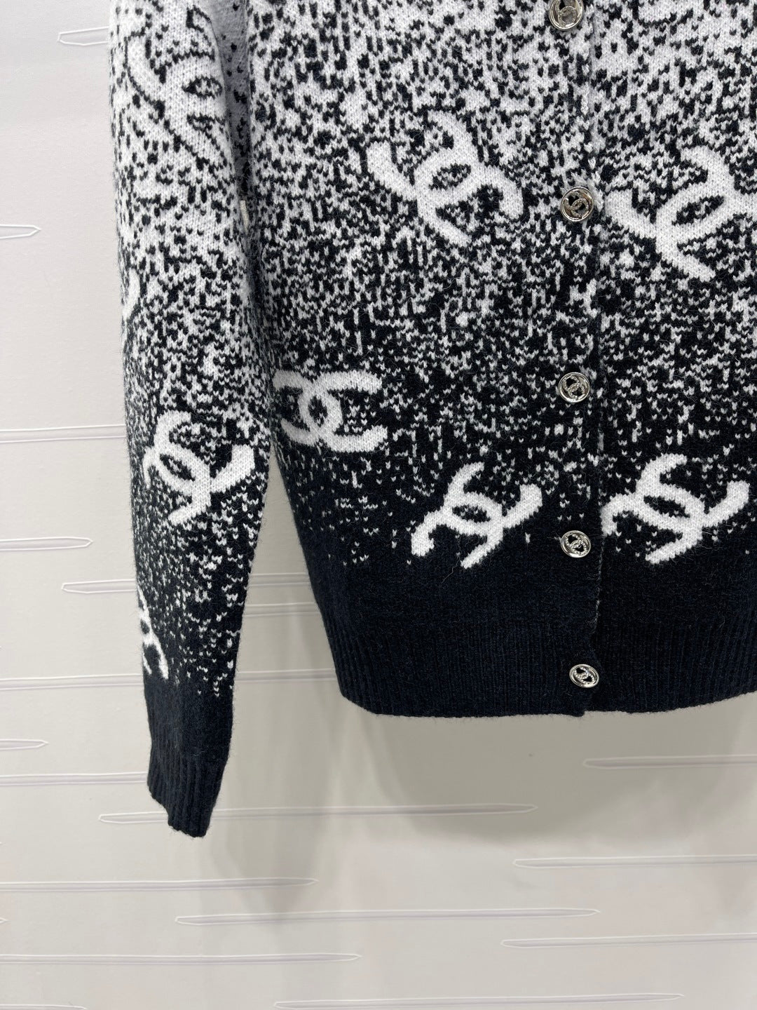 CHANEL 25S CARDIGAN JACKET 639