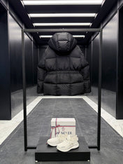 MONCLER 25S JACKET IN BLACK 017