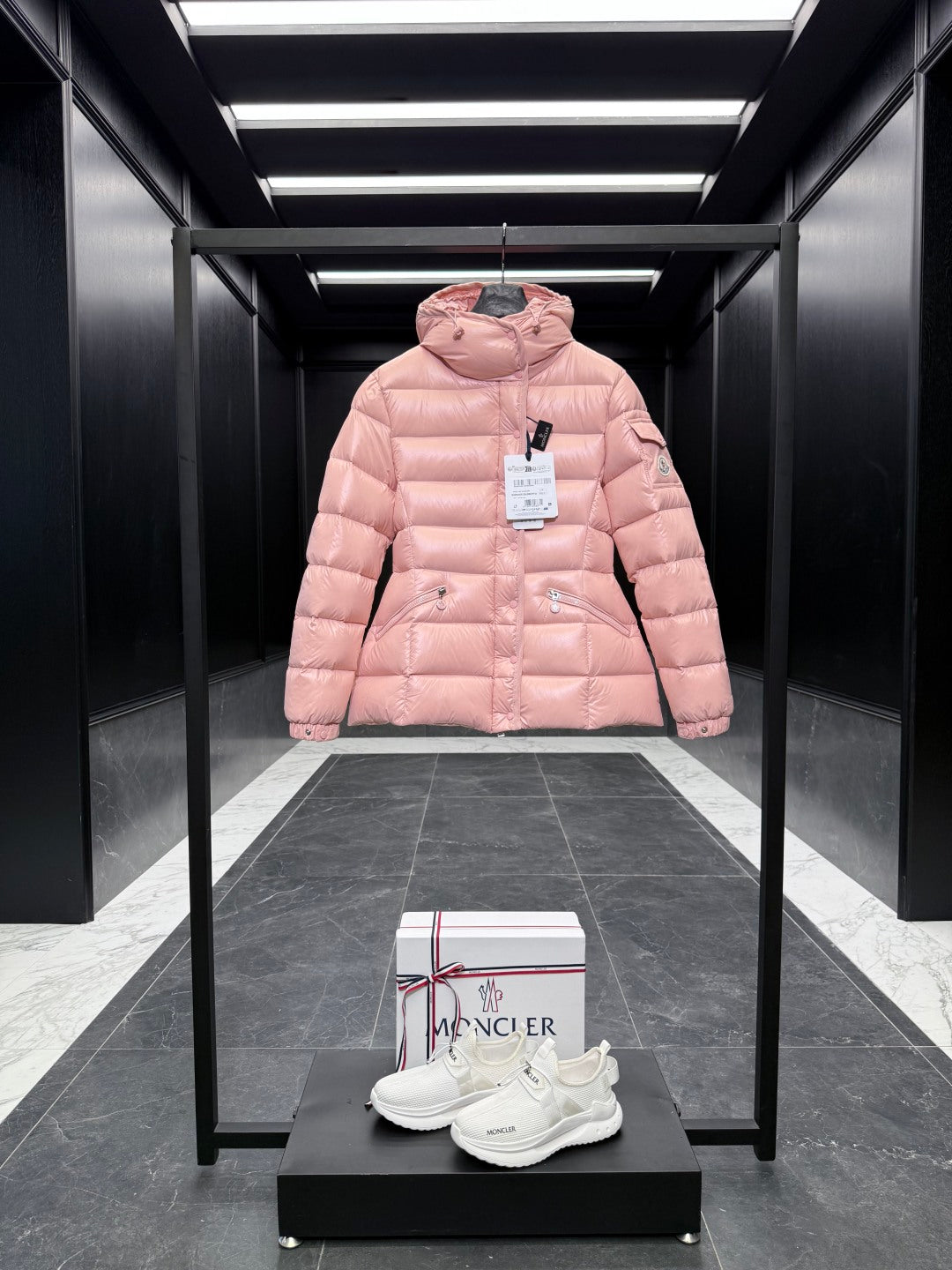 MONCLER 25S JACKET IN PINK 015