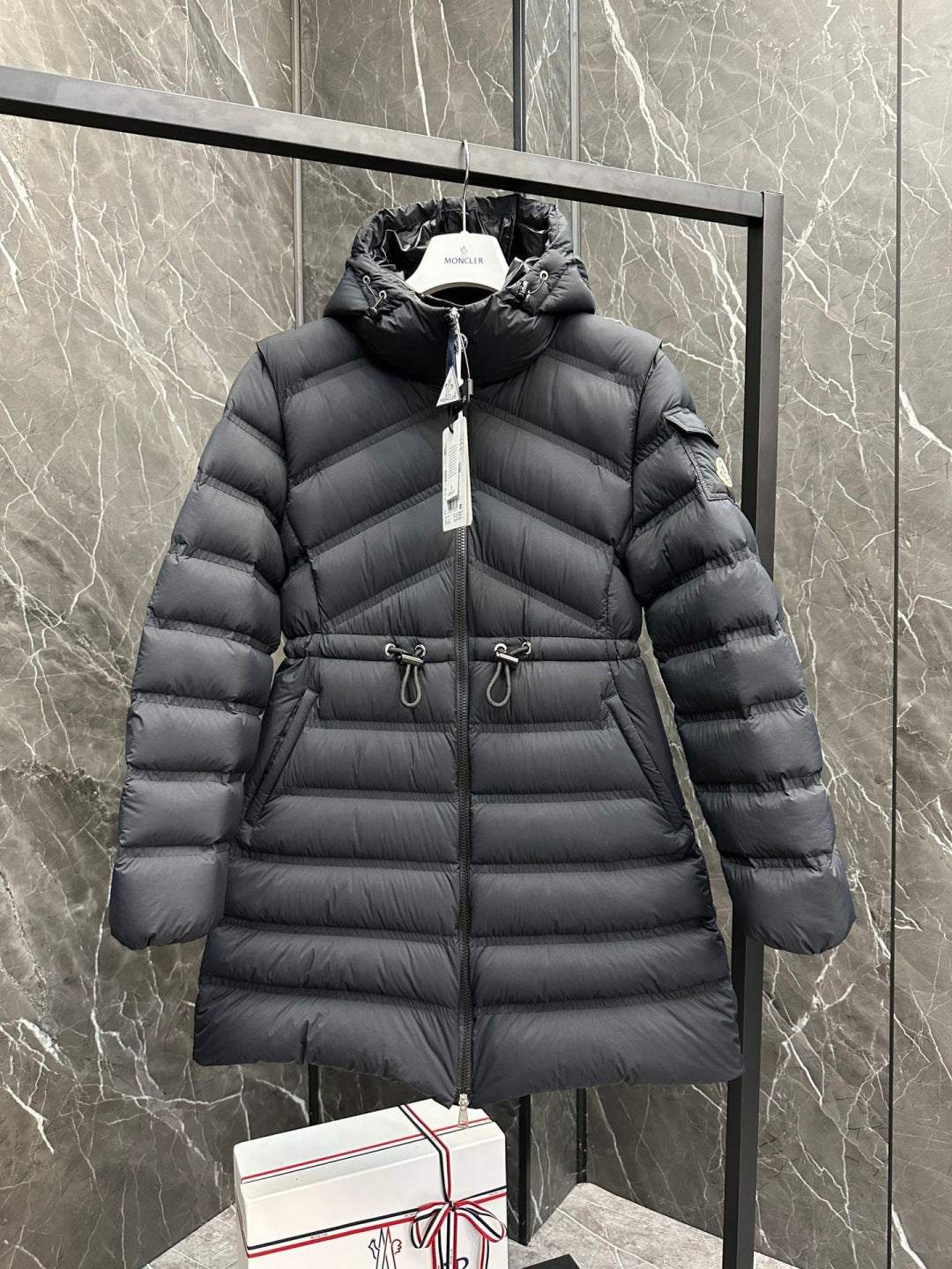 MONCLER 25S PREMIUM DOWN COAT 476