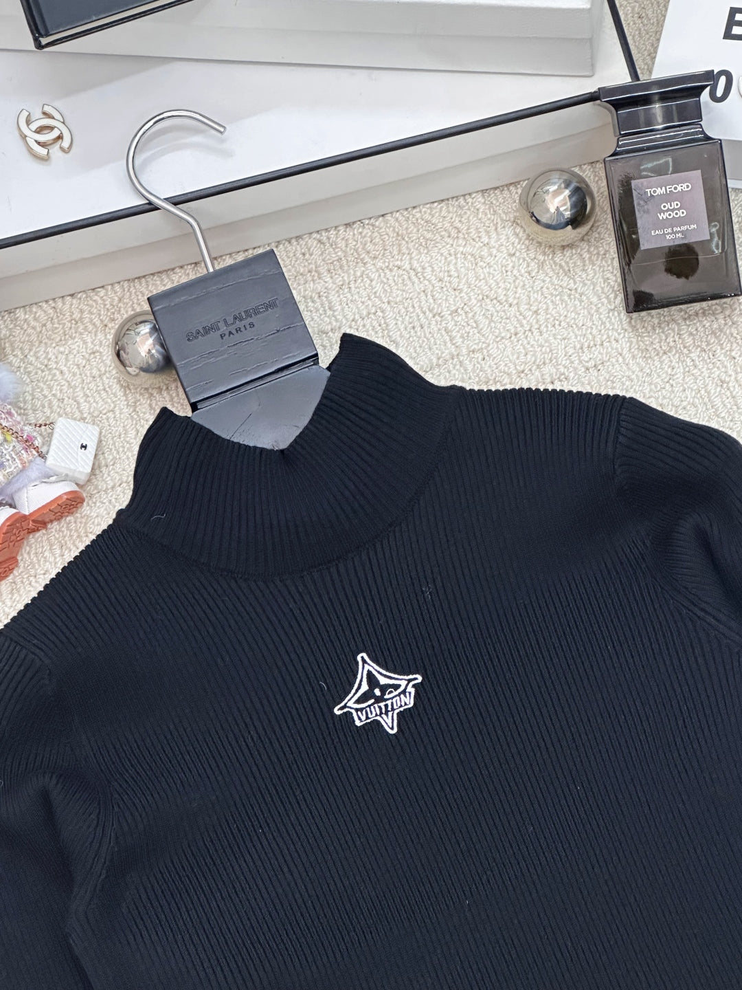 LV 25S LOGO-EMBROIDERED SWEATER 0073