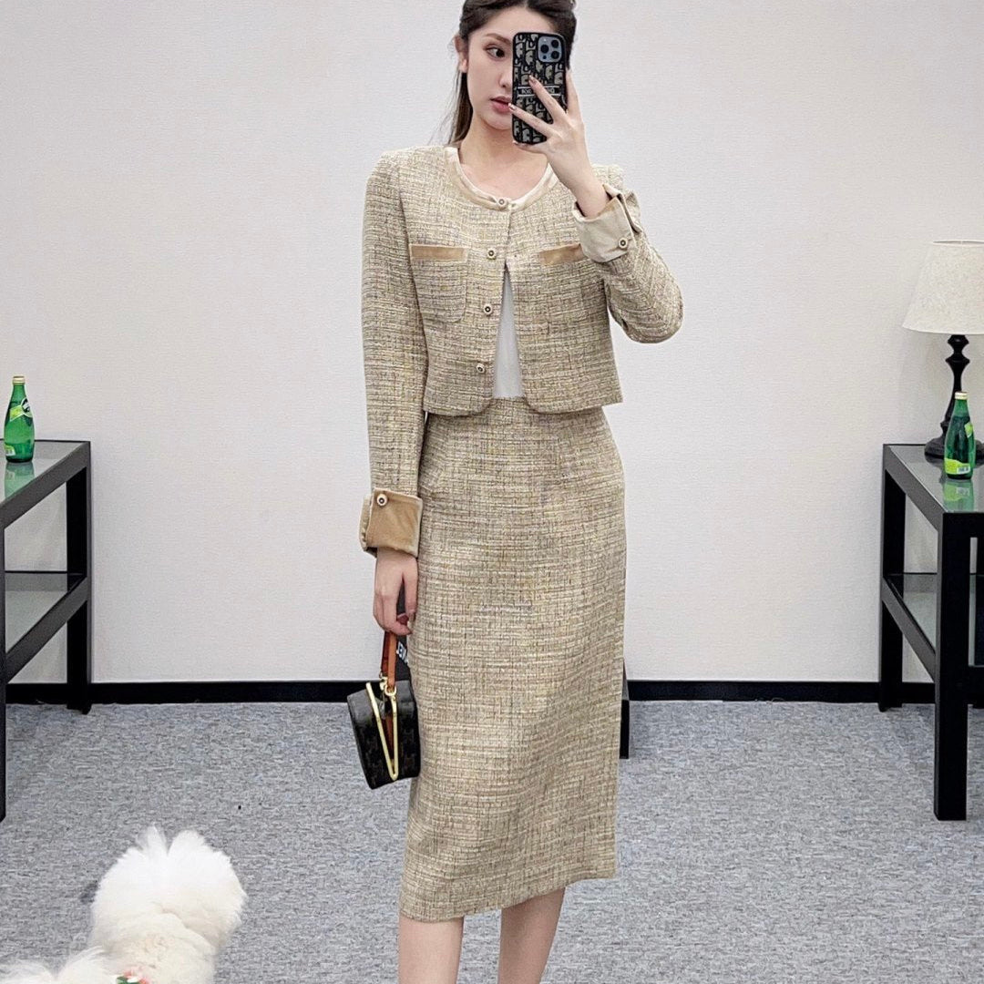 CHANEL 25S VELVET-TRIM JACKET AND SKIRT SET 398