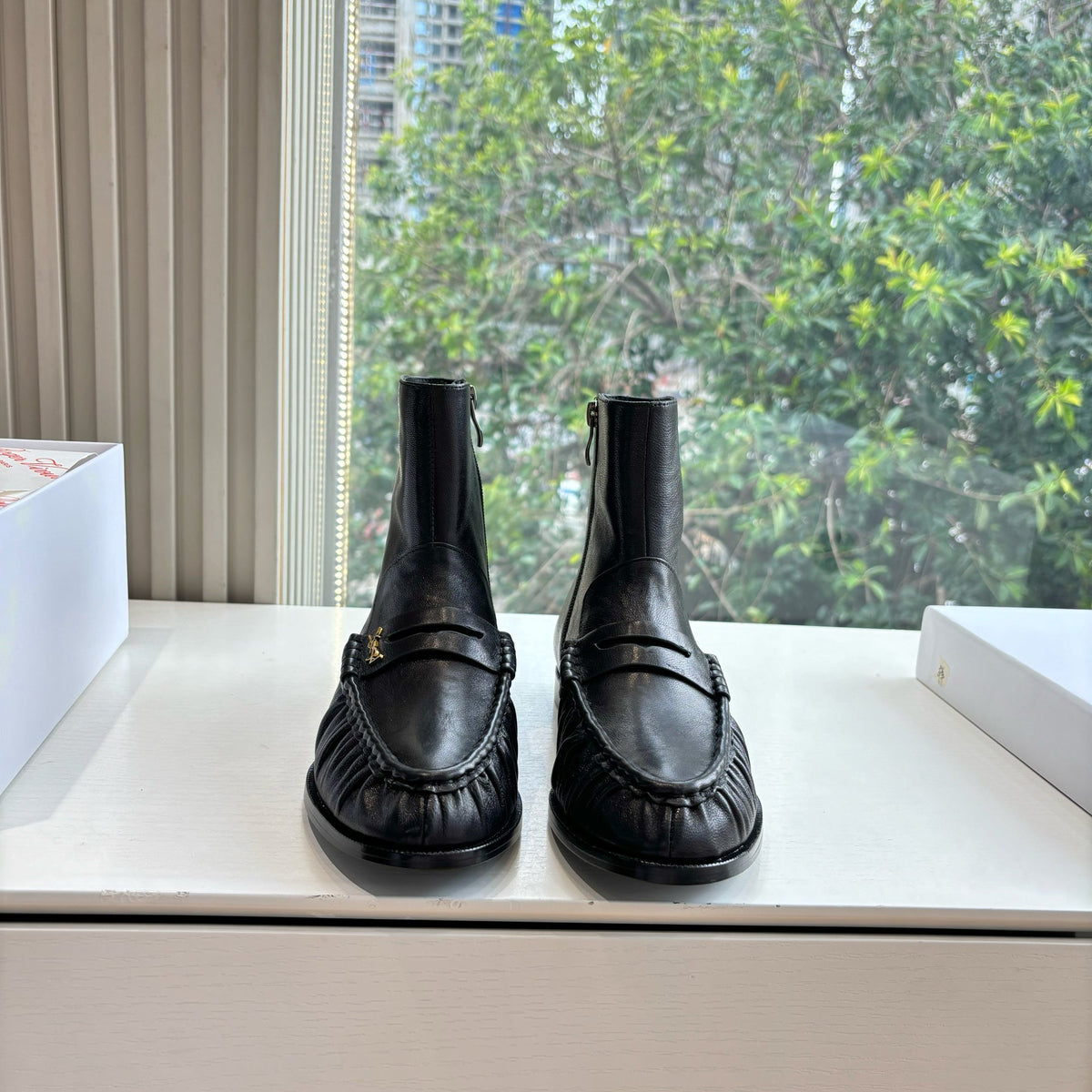 YSL 25S ANKLE FLAT BOOTS IN BLACK LAMBSKIN WITH SIDE ZIPPER