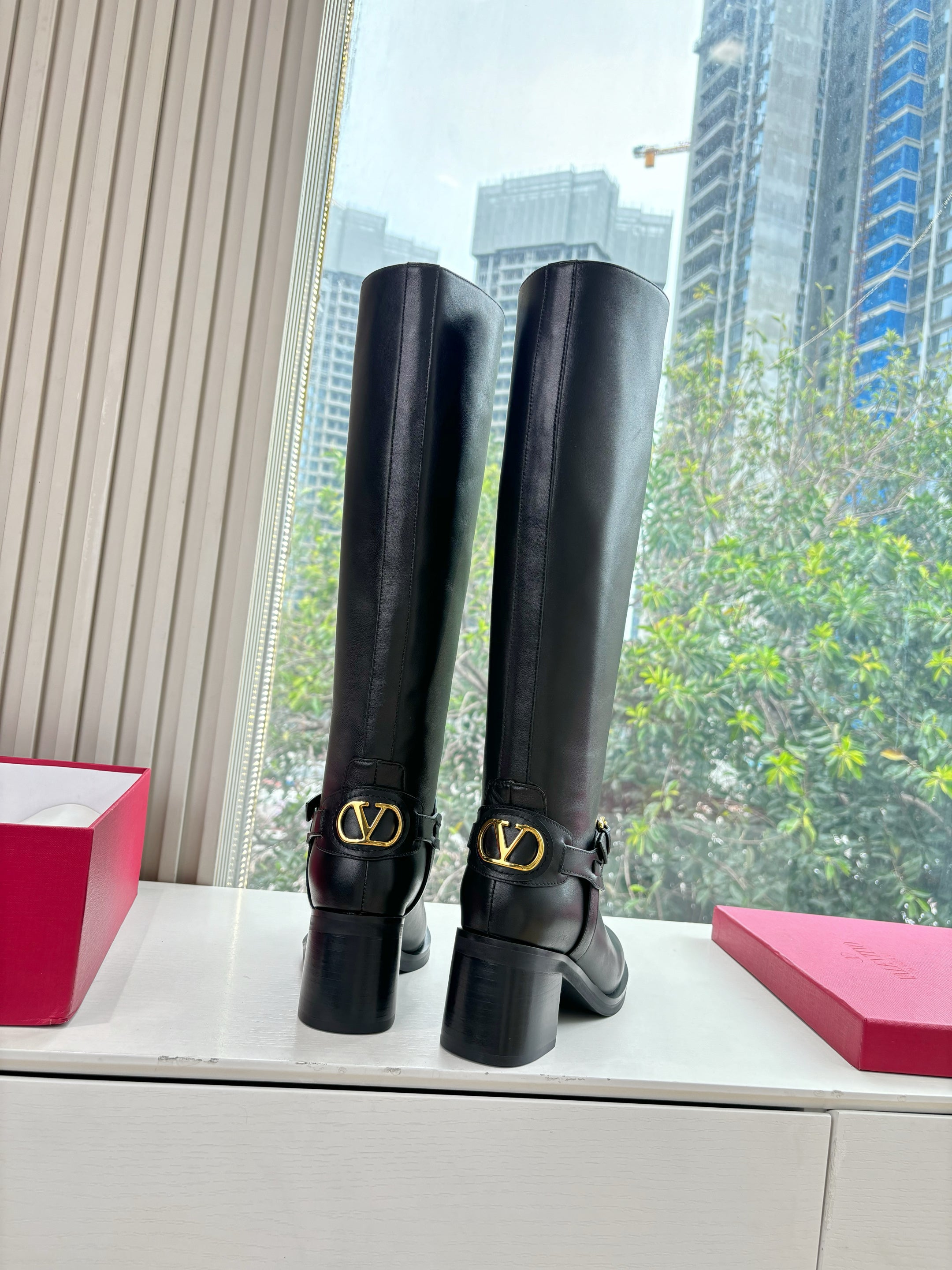 VALENTINO 25S HIGH-CUT SIGNATURE LOGO BOOTS 60 MM IN BLACK CALFSKIN WITH GOLD HARDWARE