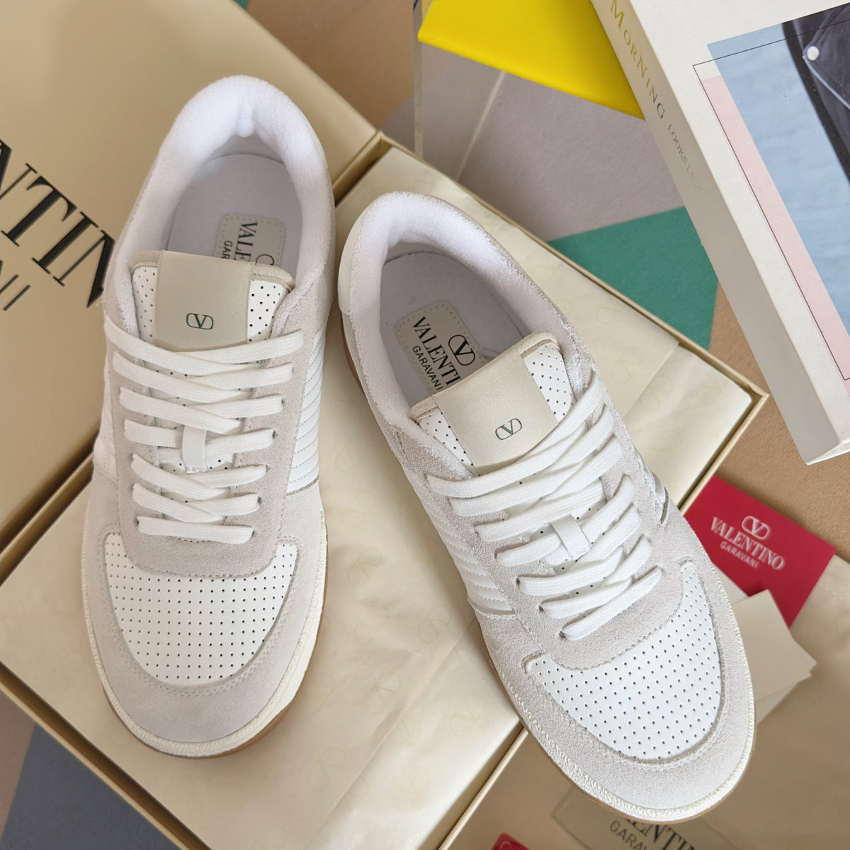 VALENTINO 25S GARAVANI FREEDOTS SNEAKERS IN BEIGE SUEDE AND WHITE LAMBSKIN