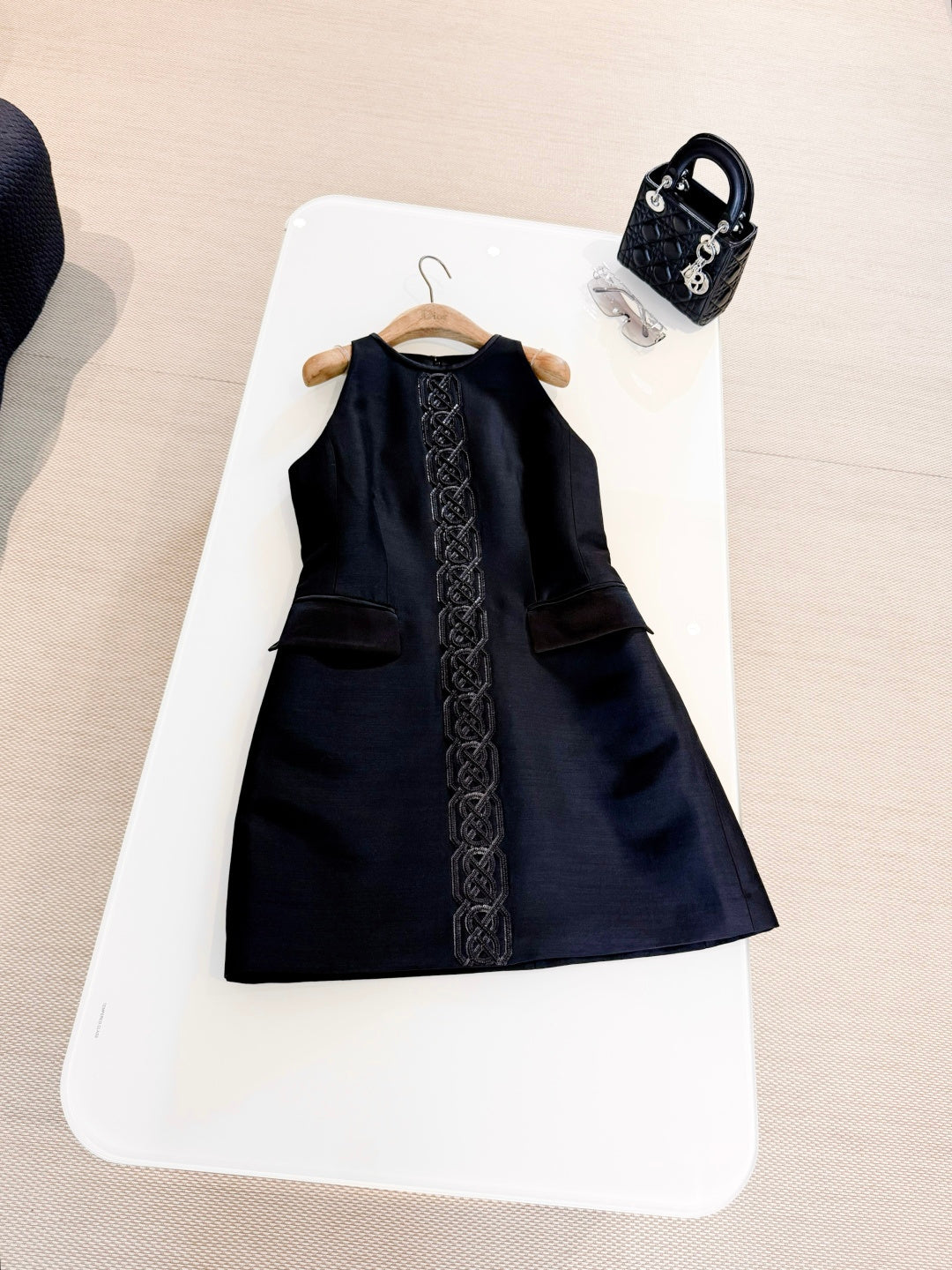 HERMES 25S SLEEVELESS EMBROIDERED SILK DRESS 318