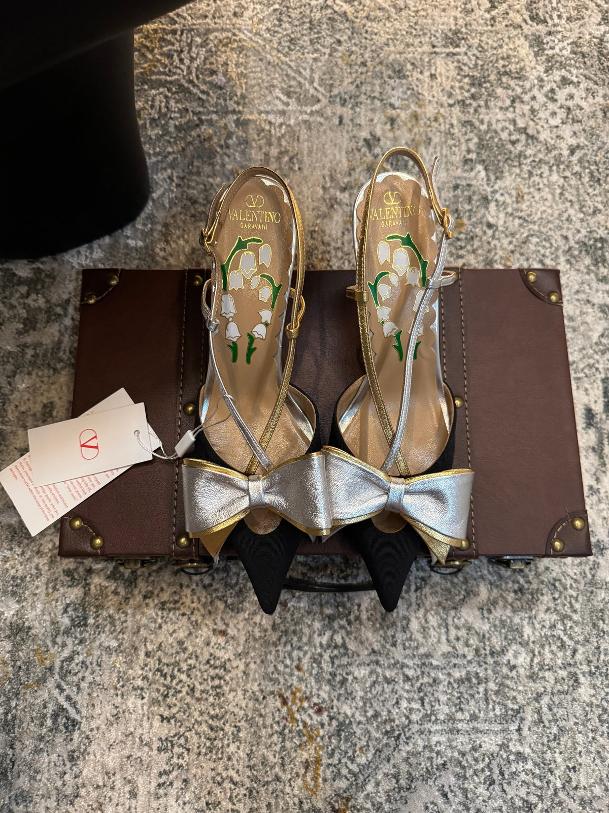 VLTN HIGH HEEL 25S 80 MM IN BLACK FABRIC MIX SILVER CALFSKIN WITH BOW