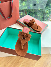 LP THONG SANDALS 25S IN BROWN SUEDE