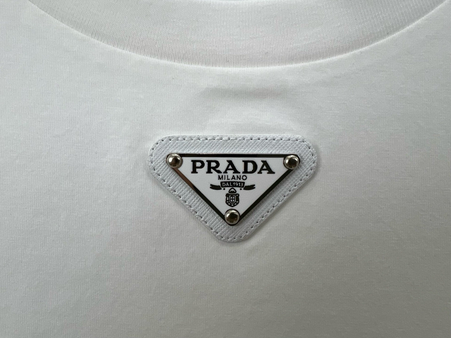 PRADA 26S SHORT SLEEVED T-SHIRT 717