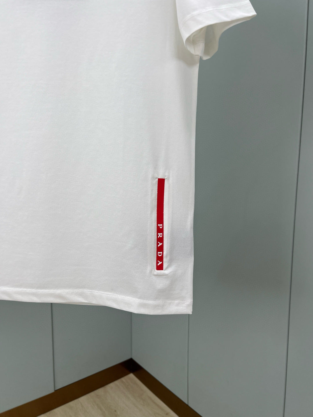 PRADA 26S SHORT SLEEVED T-SHIRT 717