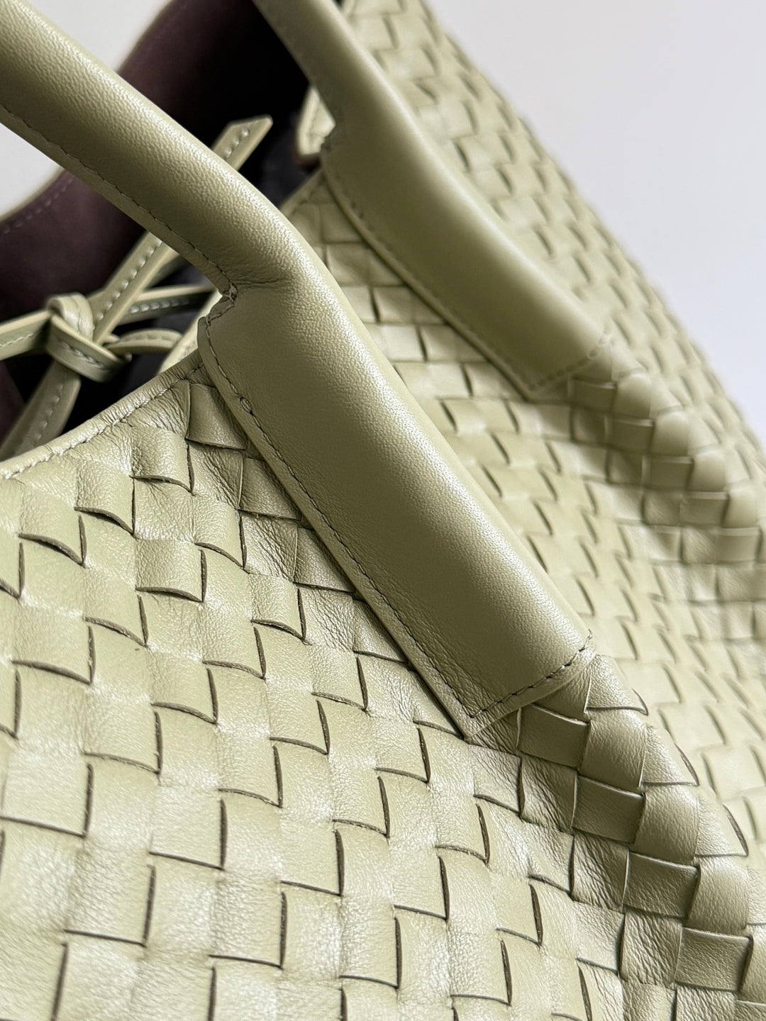 PINACOTECA REVERSIBLE TOTE BAG 43 IN MATCHA LAMBSKIN AND BROWN SUEDE