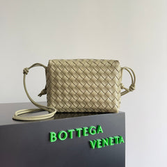 MINI LOOP CAMERA BAG 22 IN BEIGE CALFSKIN