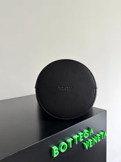 BOTTEGA VENETA 25S MEDIUM LIBERTA 22 IN BLACK CALFSKIN GOLD HARDWARE