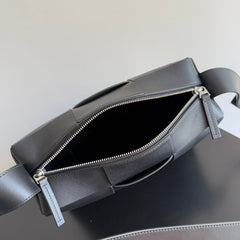 BOTTEGA VENETA 25S ARCO BAG 28 IN BLACK CALFSKIN SILVER HARDWARE