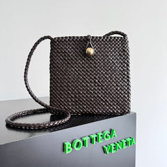 BOTTEGA VENETA 25S TOSCA BAG 19 IN DARK BROWN CALFSKIN GOLD HARDWARE