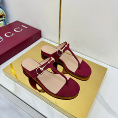 THONG SANDALS IN RED FABRIC PRINTED LOGO WITH GOLD HARDWARE