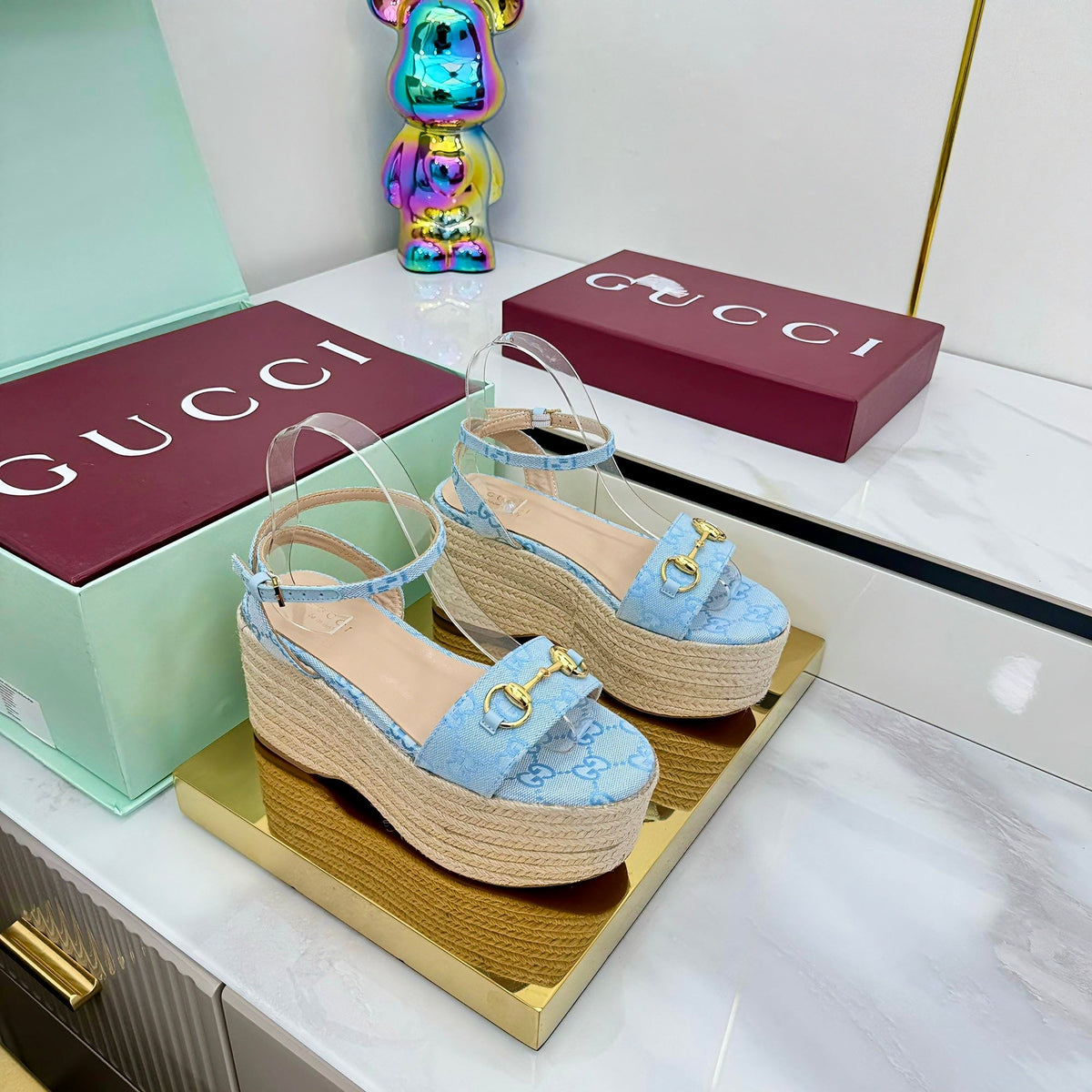 GG HIGH WEDGE SANDALS IN BLUE FABRIC AND RAFFIA WITH GOLD HARDWARE