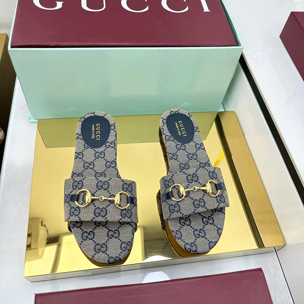 GG SLIDES IN STONE GREY WITH GOLD HARDWARE