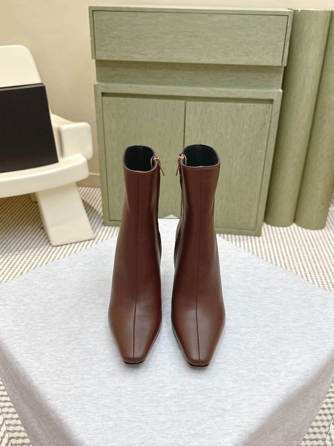 YSL 25S HEELED ANKLE BOOTS 75 MM IN BROWN LAMBSKIN