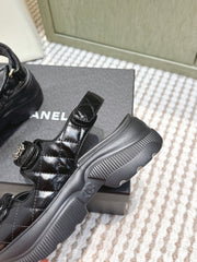 CHANEL 25S SANDALS IN BLACK PATENT CALFSKIN GOLD HARDWARE