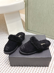 CHANEL 25S INDOOR SLIPPERS IN BLACK SUEDE FUR-LINED
