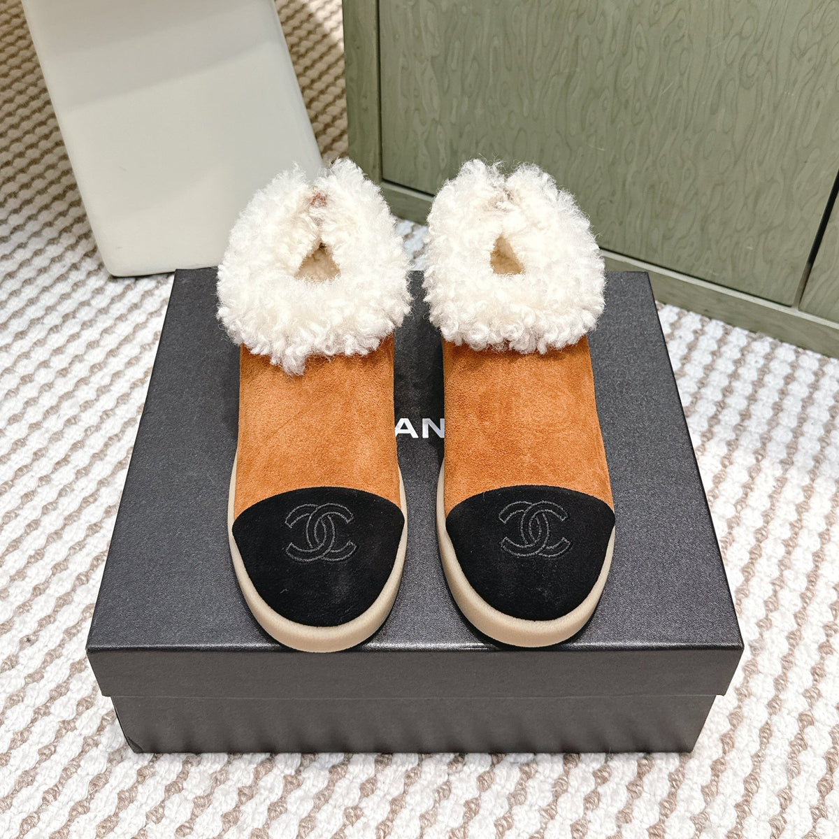 CHANEL 25S SHORT SUEDE BOOTS IN CARAMEL AND BLACK WITH SHEEPSKIN LINING