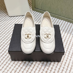 CHANEL 25S LOAFERS MOCCASIN 65MM IN WHITE CALFSKIN GOLD HARDWARE