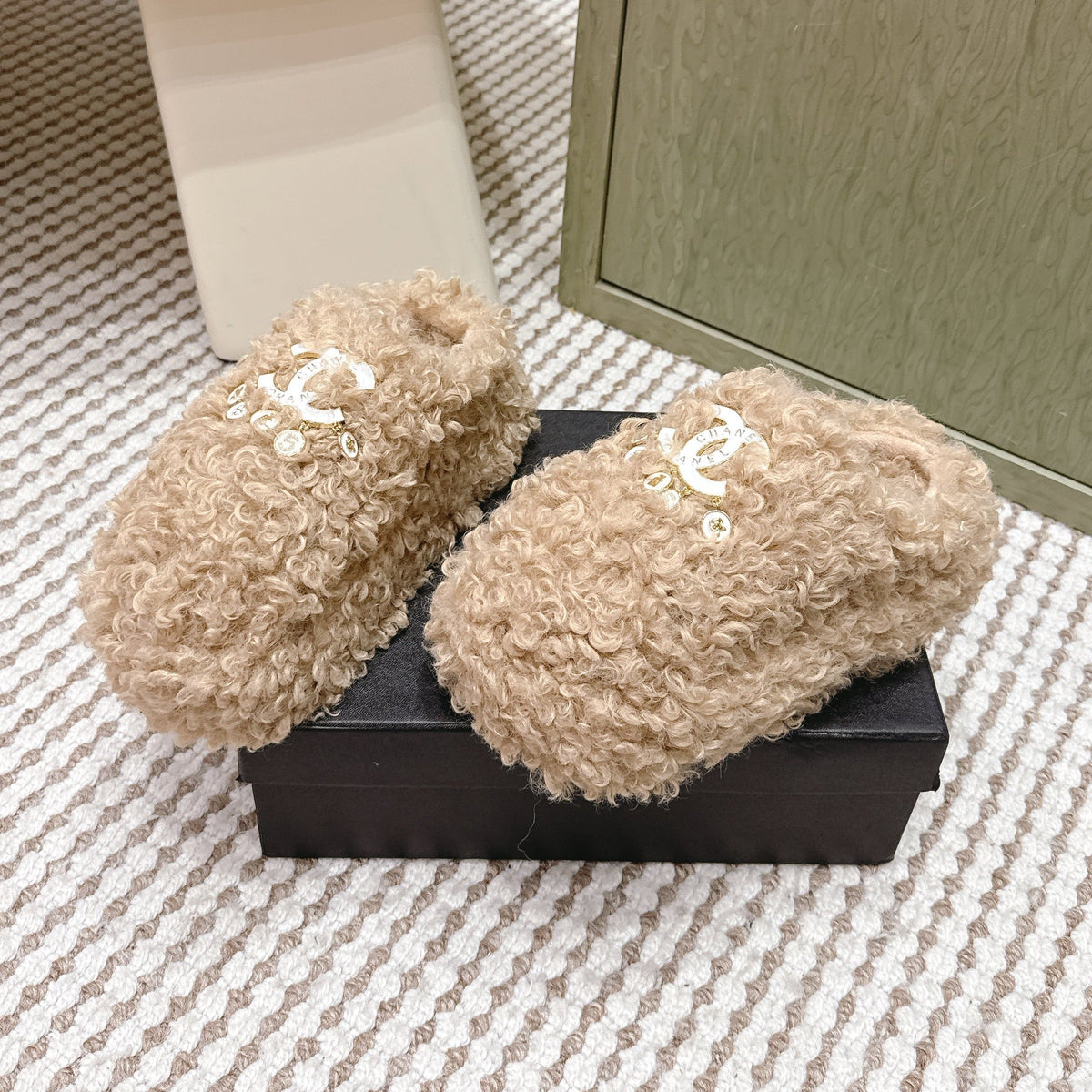 CHANEL 25S CLASSIC FURRY SLIDES IN LIGHT BROWN WITH DOUBLE C LOGO