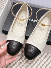 CHANEL 25S BALLERINA SHOES IN WHITE AND BLACK CALFSKIN GOLD HARDWARE