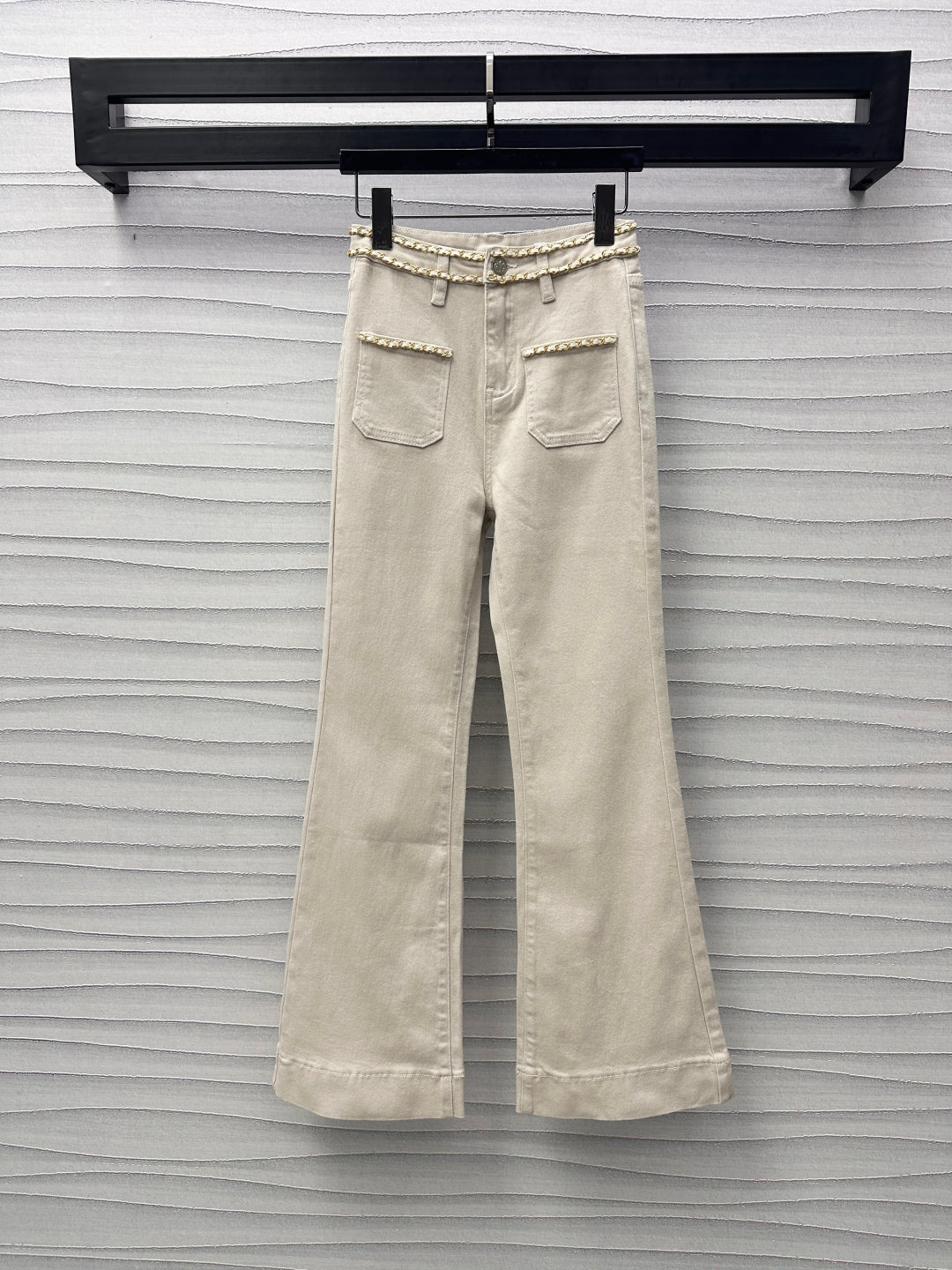 CHANEL LIGHT BEIGE FLARED JEANS